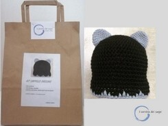 kit cappellino nero all'uncinetto con orecchie
