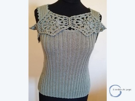 canotta donna color salvia con fascia uncinetto
